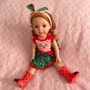 Adorable American girl doll 🐞